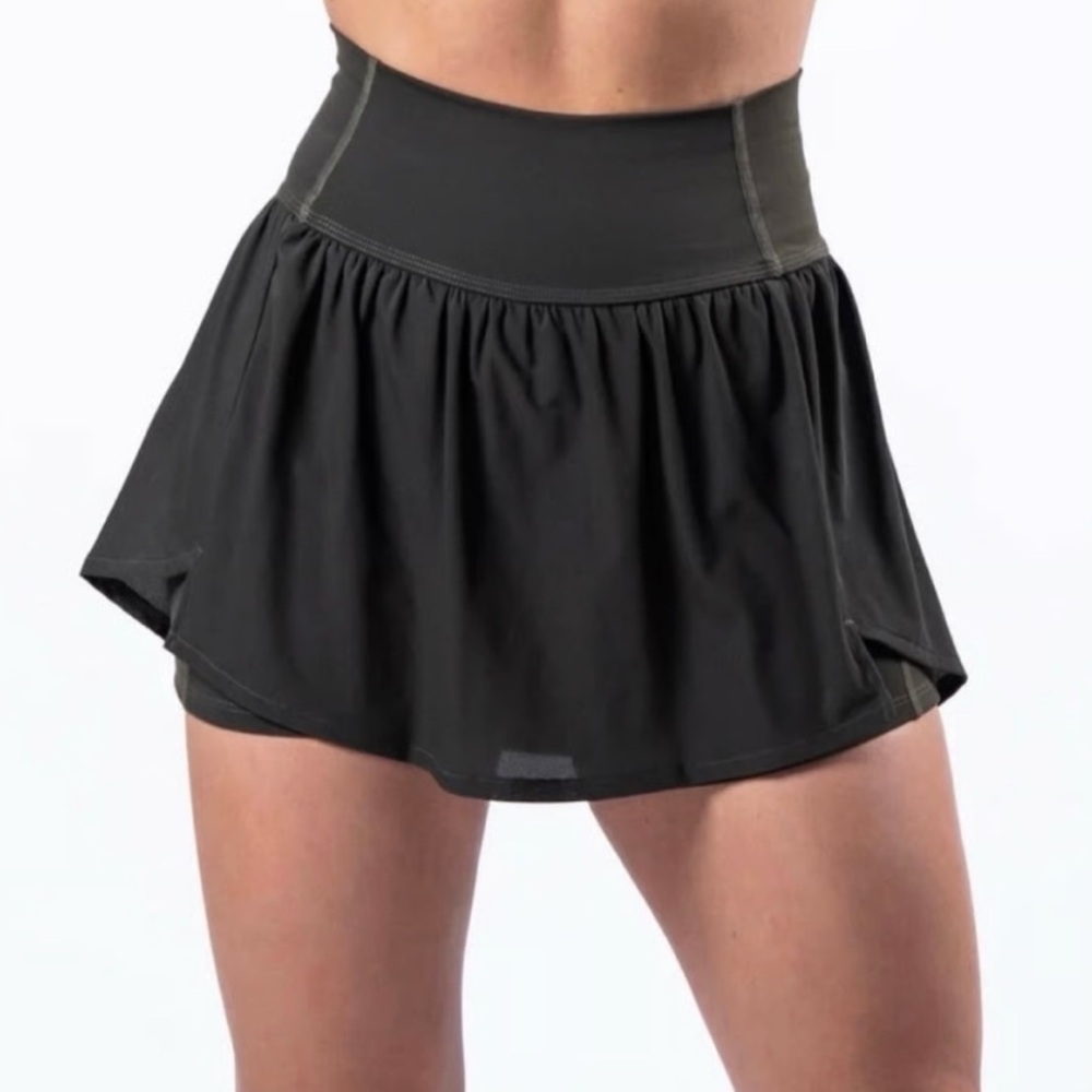 Alphalete Trace Skort
